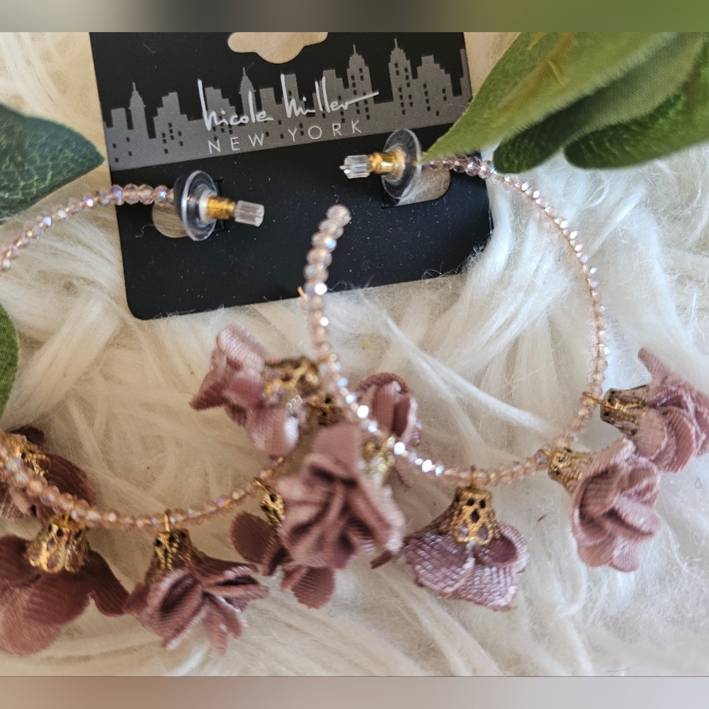 Girls On The Go Bundle - Picture 3 of 10